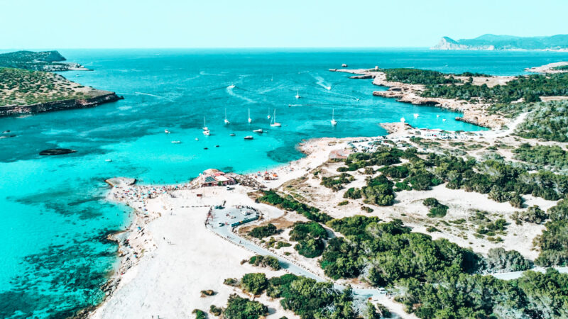 Prachtige baaien in Ibiza.