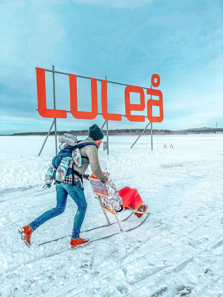 Met het gezin op roadtrip naar Lapland | Warme harten in een koud land