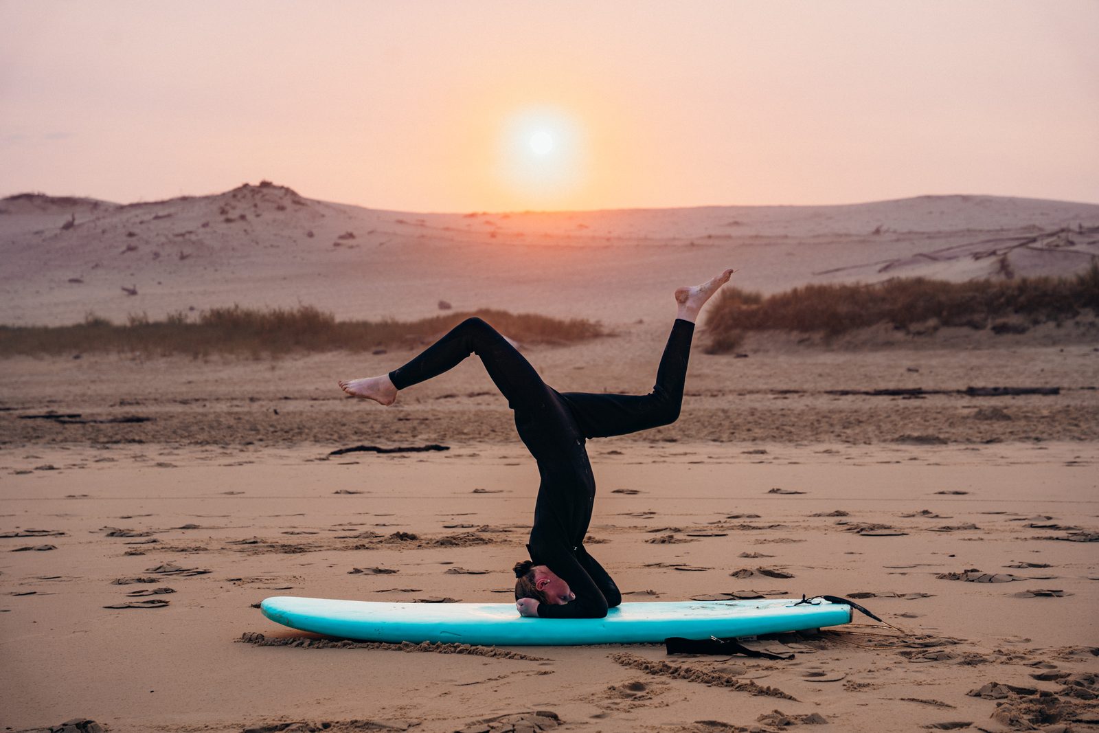 Wie zegt dat je op een surfplank moet staan?